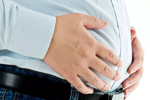 header_cómo_evitar_gases_estomacales